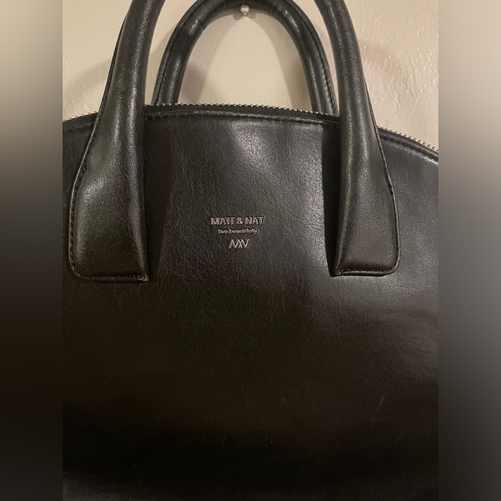 Vegan and Canadian Made, briefcase style - Picture 2 of 4